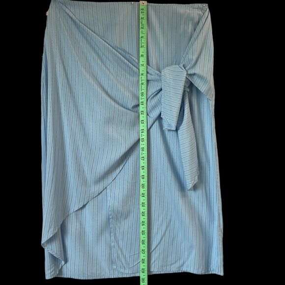 Forever 21 Contemporary Women's Baby Blue Stripes Skirt Cross Tie Front SZ/XL - Picture 5 of 8